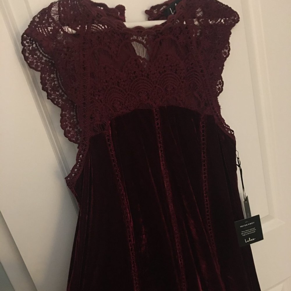 LULU Dress in red/maroon velvet